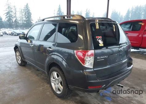 2010 Subaru Forester 2.5X Premium из США, поврежденный, VIN JF2SH6CC2AH749316